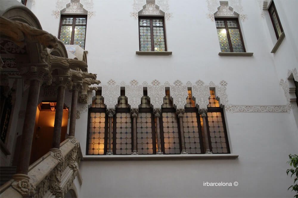 pati interior Casa Macaya